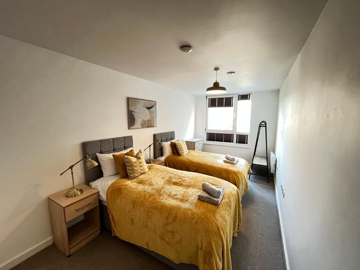 2 Bedroom, 2 Bathroom Modern Apartment Close To Ocean Village, Free Parking, Single Or Double Beds Σαουθάμπτον Εξωτερικό φωτογραφία