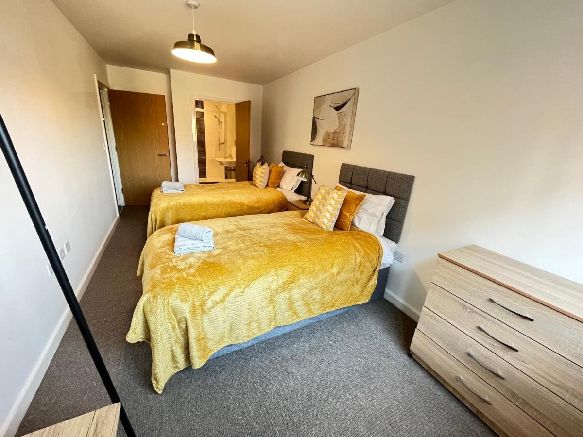 2 Bedroom, 2 Bathroom Modern Apartment Close To Ocean Village, Free Parking, Single Or Double Beds Σαουθάμπτον Εξωτερικό φωτογραφία